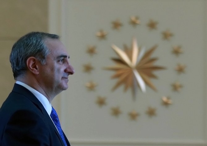 Israeli ambassador to Turkey Eitan Naeh arrives to present his letter of credence to Turkish president at the presidential Complex in Ankara, on Dec. 5, 2016. (File/AFP)