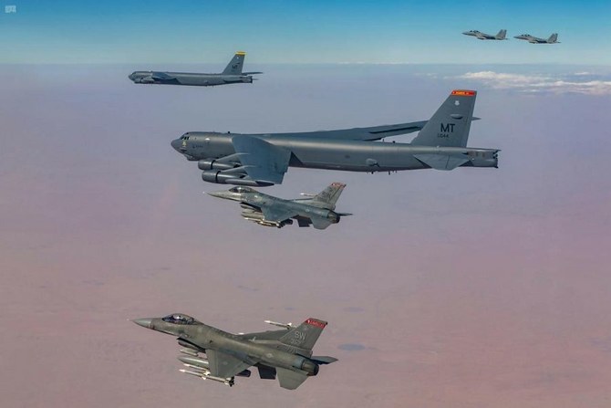 Saudi Arabia’s Royal Air Force and the US Air Force held a joint military drill, in which Saudi F-15SE fighters, and American B-52 strategic bombers and F-16 fighters participated. (SPA)