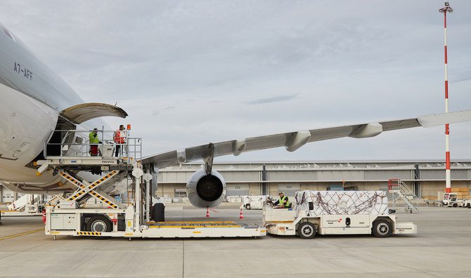 In 2019, Swissport International provided airport ground services for some 265 million airline passengers and handled roughly 4.6 million tons of air freight in 115 cargo warehouses worldwide. It employs around 45,600 employees across 298 airports in 47 countries on six continents. (Swissport)