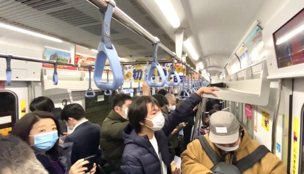 Tokyo trains are crowded as usual (ANJ photo)