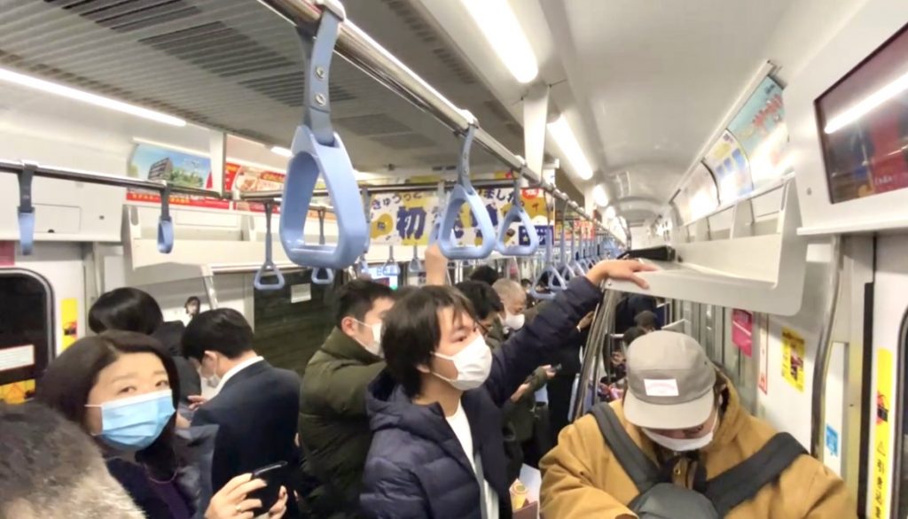 Tokyo trains are crowded as usual (ANJ photo)