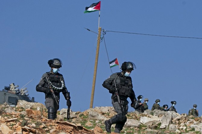 Israeli security forces arrested five Palestinians from several areas in Ramallah and Al-Bireh governorate on Tuesday. (AFP file photo)