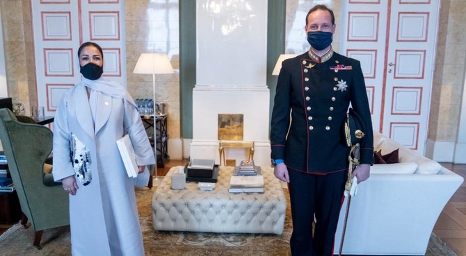 Amal Yahya Al-Moallimi presents her credentials to Norway’s Crown Prince Haakon on February 18. (@amalalmoallimi)