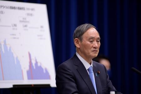 In response to the opposition camp's calls for Mori's resignation at a House of Representatives Budget Committee meeting, Suga (above) said that 