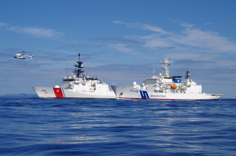 Joint U.S., Japan Coast Guard exercise to strengthen capabilities. (US Embassy in Tokyo)