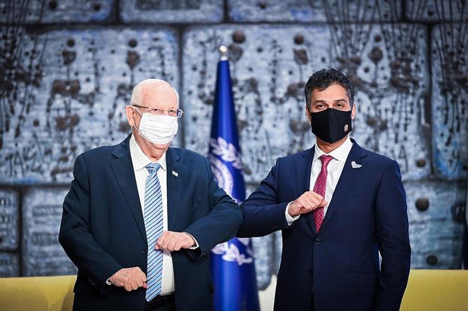 Mohamed Mahmoud Al KHajja presented his credentials to Reuven Rivlin, President of the State of Israel, as the first UAE Ambassador to the State of Israel. (WAM)