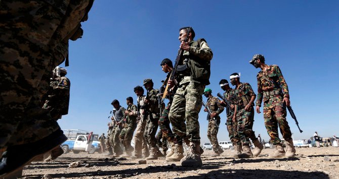 Fighting broke out on Thursday in different locations northeast of Taiz province as government troops seized control of several buildings and pushed toward the Houthi-controlled Hoban district. (AFP/File)