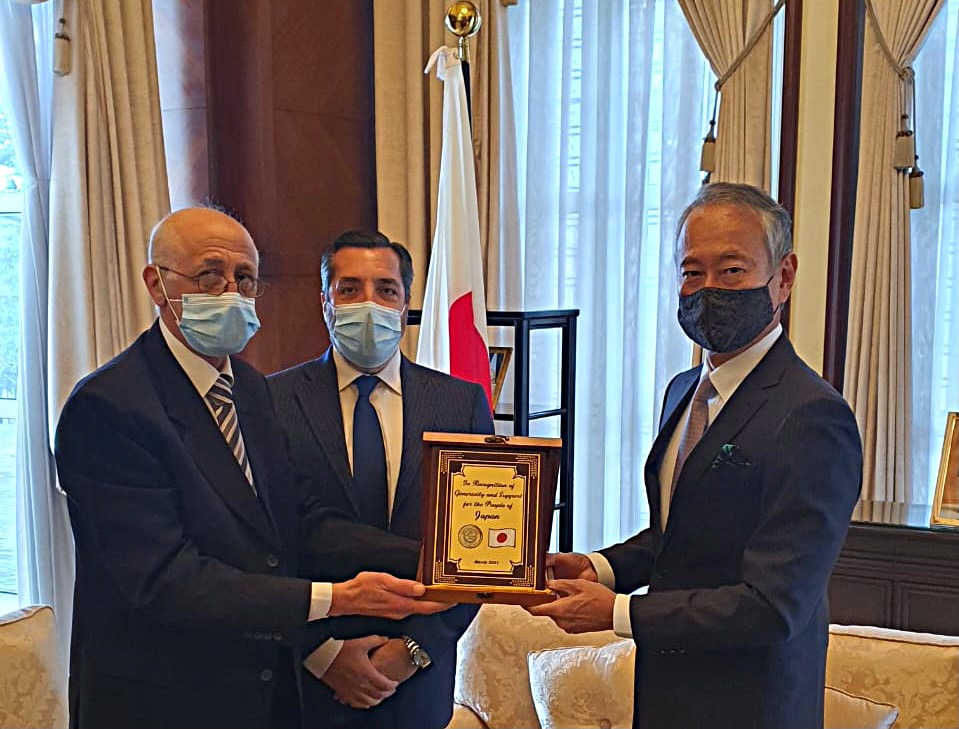  The Japanese Ambassador to Lebanon Takeshi Okubo and Suheil Chmaitelly, Director General of Dar Al-Ajaza Al-Islamiyya Hospital sign a grant contract, March. 3, 2021. (Supplied)
