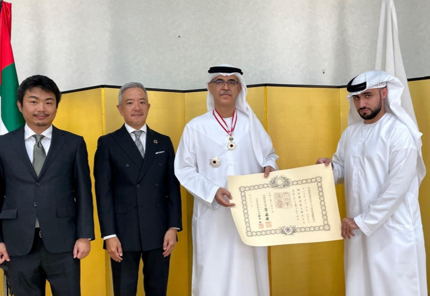 During the ceremony which was held at the Consulate-General of Japan in Dubai, the Consul-General Mr. SEKIGUCHI awarded the decoration and the diploma to H.E. Al Mualla. (Consulate-general of Japan/ @japan_cons_dubai)
