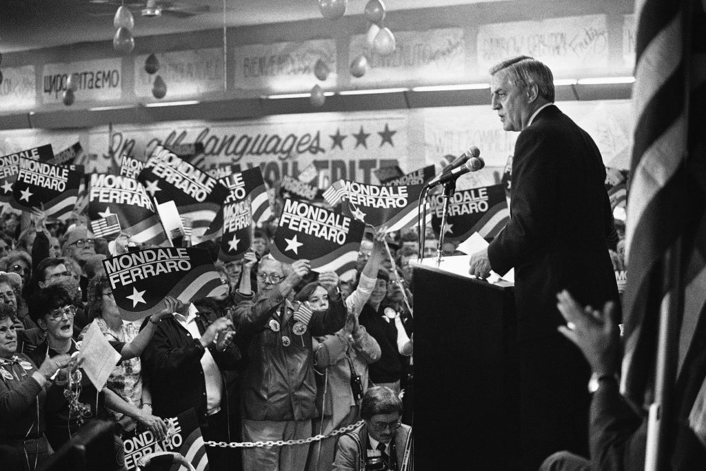 Walter Mondale, a liberal icon who served as U.S. ambassador to Japan from 1993 to 1996 under Bill Clinton, , died Monday, April 19, 2021. (File photo/AP)