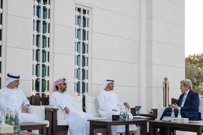 Abu Dhabi Crown Prince Sheikh Mohammed bin Zayed meets US envoy for climate change John Kerry. (WAM)