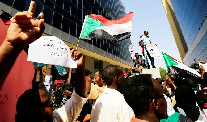 Protesters attend a rally calling for a stop to killing in Darfur and stability for peace, next to a building in front of Ministry of Justice in Khartoum, Sudan September 23, 2019. (REUTERS)