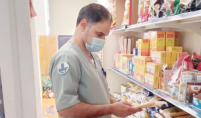 Eastern Province municipality carries out inspection tours to ensure adherence to virus precautionary measures. (SPA)