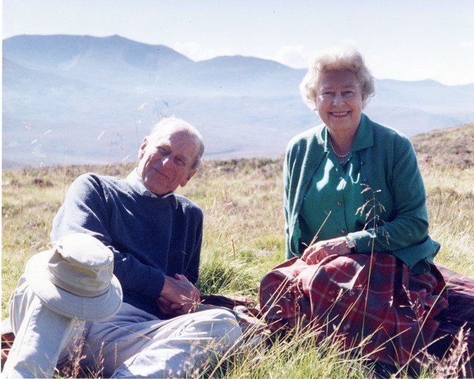 Handout image of a personal photograph of Britain's Queen Elizabeth II and Prince Philip. (File/Reuters)