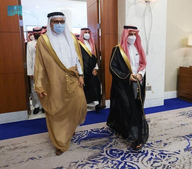 Saudi Foreign Minister Prince Faisal bin Farhan and his Bahraini counterpart Abdullatif Al-Zayani chair meeting of the Political Coordination Committee of the Saudi-Bahraini Coordination Council. (SPA)