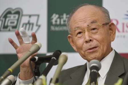 In this file photo taken on October 10, 2014, Meijo University Professor Isamu Akasaki gestures as he answers questions during a press conference at Nagoya University in Nagoya, central Japan. (AFP/file)