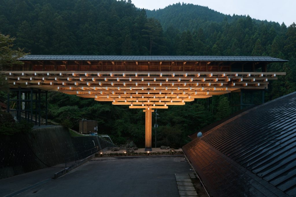 Yusuhara Wooden Bridge Museum by KKAA (Image by Takumi Ota)