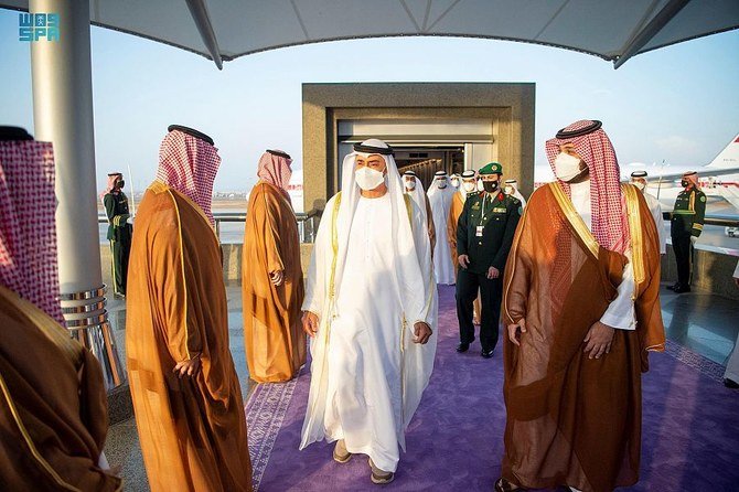 Saudi Arabia’s Crown Prince Mohammed bin Salman receives his Abu Dhabi counterpart Mohammed bin Zayed in Jeddah. (SPA)