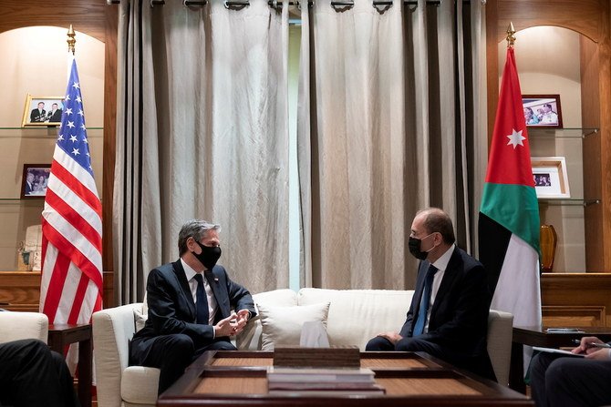 US Secretary of State Antony Blinken holds talks with his Jordanian counterpart Ayman Safadi in Amman. (Petra)