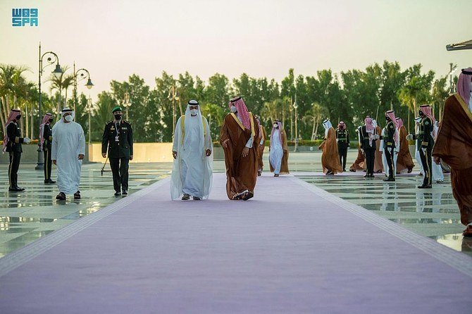 Saudi Arabia’s Crown Prince Mohammed bin Salman receives his Abu Dhabi counterpart Mohammed bin Zayed in Jeddah. (SPA)
