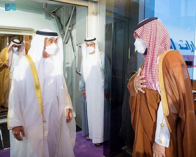 Saudi Arabia’s Crown Prince Mohammed bin Salman receives his Abu Dhabi counterpart Mohammed bin Zayed in Jeddah. (SPA)