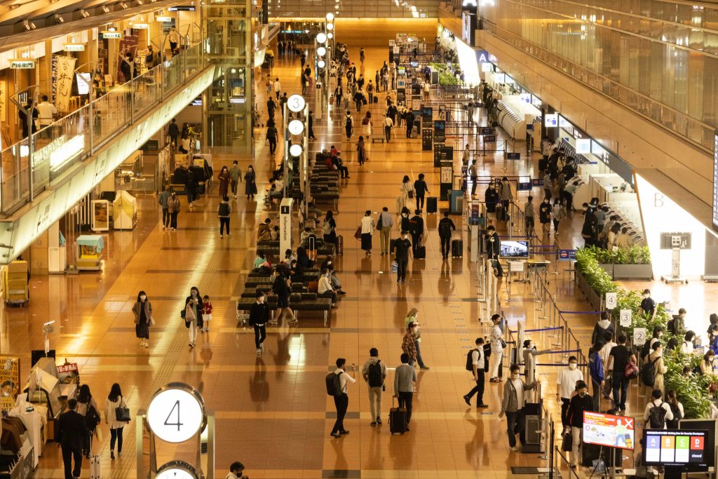 The Japanese government today decided to enforce new measures on the re-entry into Japan of foreign nationals with status of residence who have stayed in India, Nepal or Pakistan within 14 days prior to the application for landing.