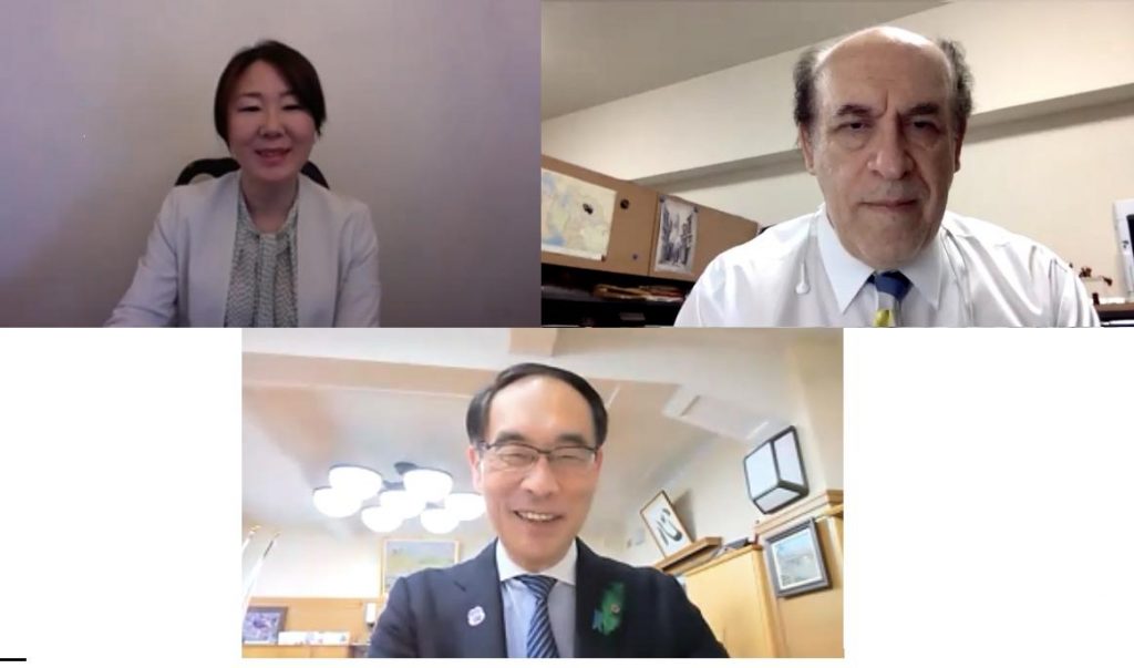 Screen grab of the recent zoom interview with Governor Motohiro Ono (up) Governor of Saitama Prefecture, conducted by Arab News Japan’s Khaldon Azhari (bottom right). Editorial assistant Teruyo Narita Yamaguchi is also seen contributing to the interview. (ANJP)
