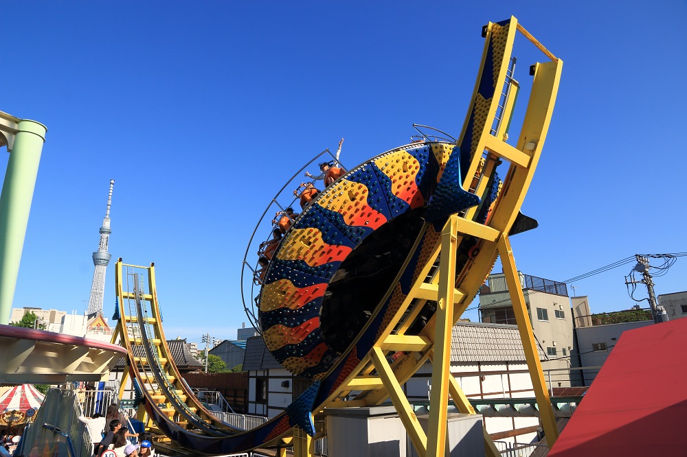 Hanayashiki, a theme park in Tokyo's Asakusa district, resumed operations for the first time in 18 days. (Shutterstock file)