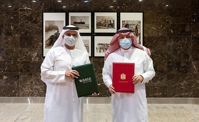 GCAA's general director Saif bin Muhammad Al Suwaidi, left, GACA’s president Abdulaziz bin Abdullah Al Duailej, right. (File/SPA)