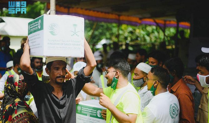 KSrelief distributes food baskets, provides medical services to refugees. (SPA)