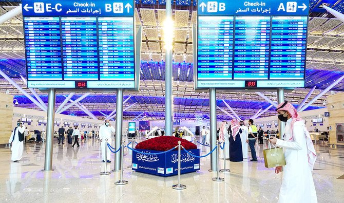 Tourists from various countries will be allowed entry to Saudi Arabia as long as they meet the criteria starting from August 1, the ministry said. (AN Photo/Huda Bashatah)