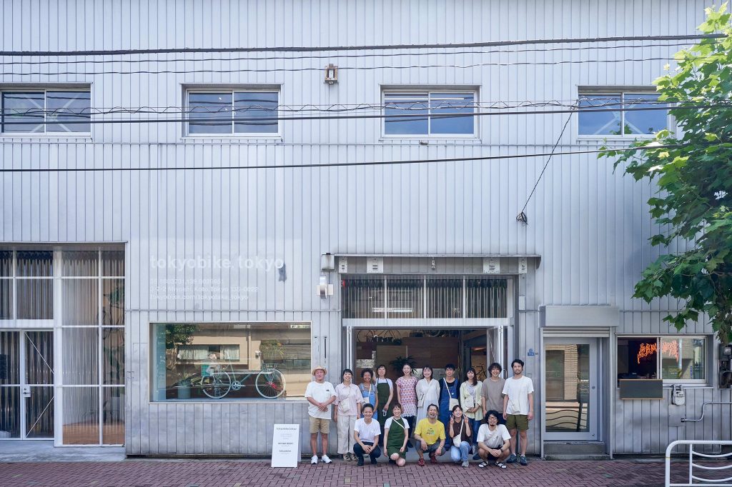 Tokyobike’s flagship store was designed by Torafu Architects to offer space for customers to sit and enjoy. (Tokyobike)