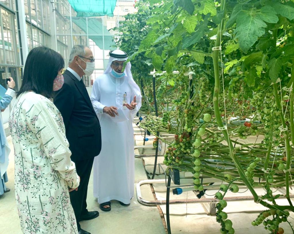 Fumio visited the center to observe the work being done by Estidamah and shared his thoughts on twitter regarding the visit. He highlighted their achievements and expressed his respect and appreciation for their contribution. (Twitter/@JapanEmbassyKSA)