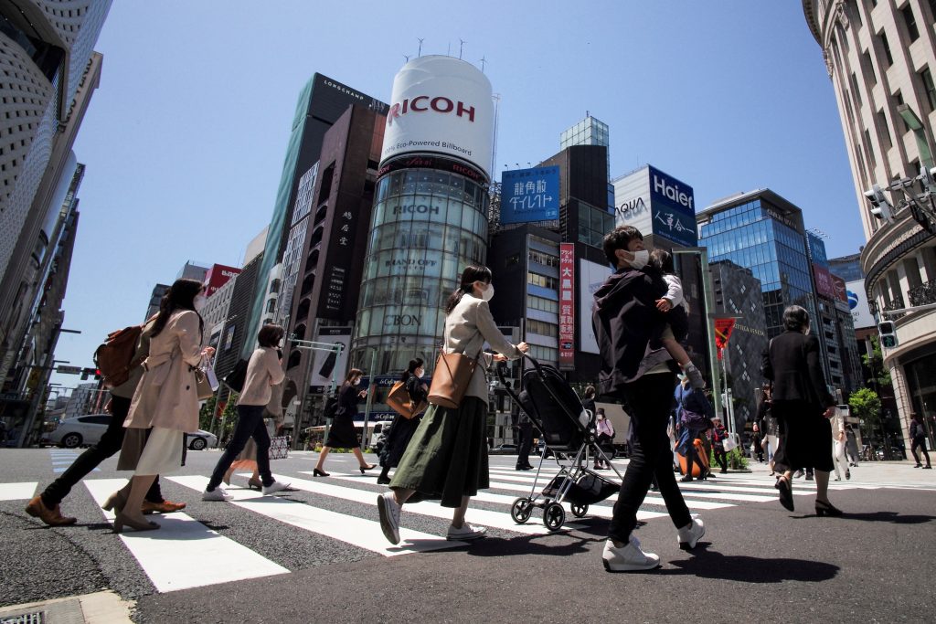 The daily number of new coronavirus cases in Tokyo came to 342 on Monday, up by 25 from a week earlier.