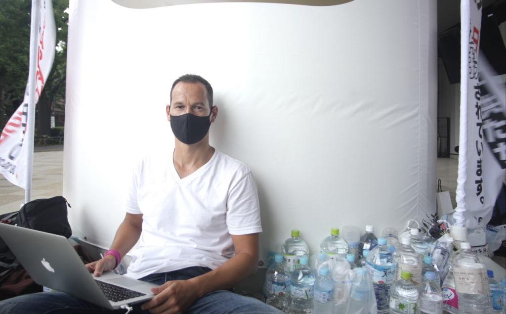 Vincent Fichot, a Frenchman on a hunger strike in Tokyo to get the government to act and help him see his son and daughter “kidnapped” allegedly by his wife. (ANJ/ Pierre Boutier)