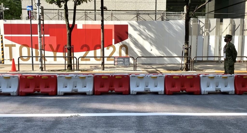 Roads are blocked in Marunouchi district surrounding Tokyo Forum that became an Olympic related facility (ANJP photos ) 