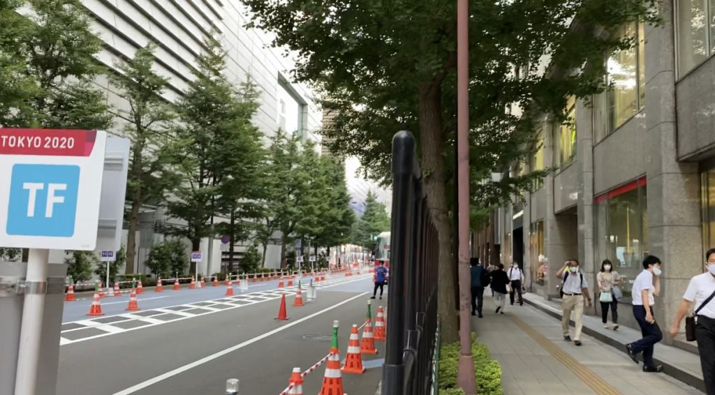 Roads are blocked in Marunouchi district surrounding Tokyo Forum that became an Olympic related facility (ANJP photos ) 