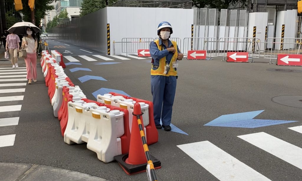 Roads are blocked in Marunouchi district surrounding Tokyo Forum that became an Olympic related facility (ANJP photos ) 