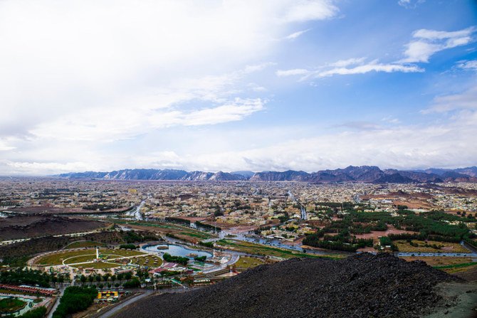 Landscape view of the city of Hail in northern Saudi Arabia. (Shutterstock)