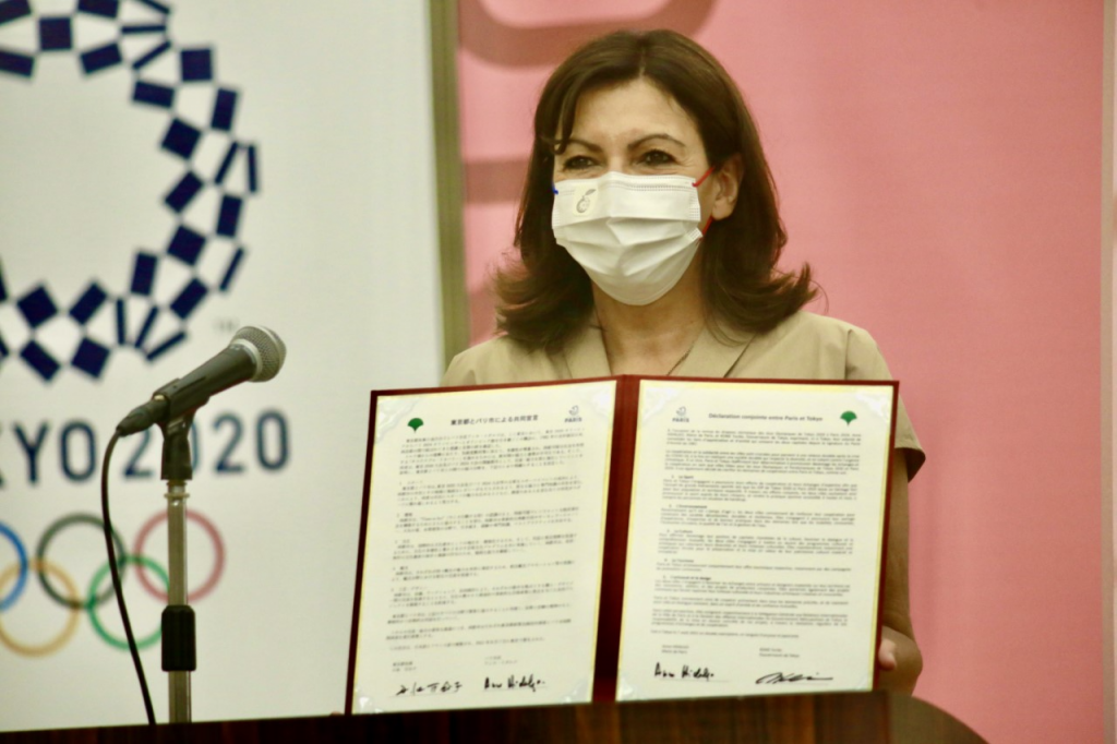 Tokyo Governor Yuriko Koike and Paris Mayor Anne Hidalgo during the ReStart event. The two leaders signed a joint statement concerning sustainable issues and the Olympic Games. (ANJ/ Pierre Boutier)