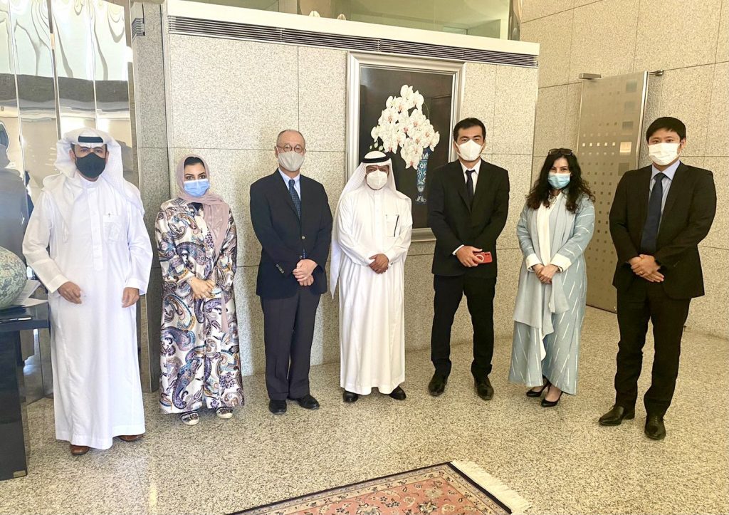 The Ambassador of Japan to Saudi Arabia Fumio Iwai and the deputy Minister for Mining Affairs at the at the Japanese Embassy in Riyadh. (Twitter/@JapanEmbassyKSA)