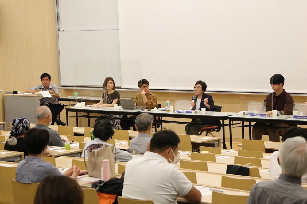 Kodama, who at 82, is a living witness to nuclear war and its aftermath, has passed on her legacy to students at Musashi University. (ANJ/ Pierre Boutier)