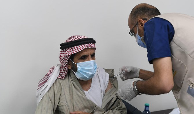The health ministry reported another 138 cases of the virus in the past 24 hours, with six more deaths. (SPA)