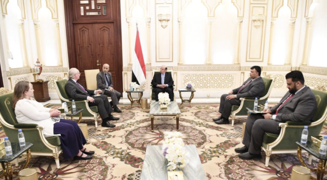 US special envoy for Yemen Tim Lenderking met President Abed Rabbo Mansour Hadi in Riyadh on Thursday. (Saba New)