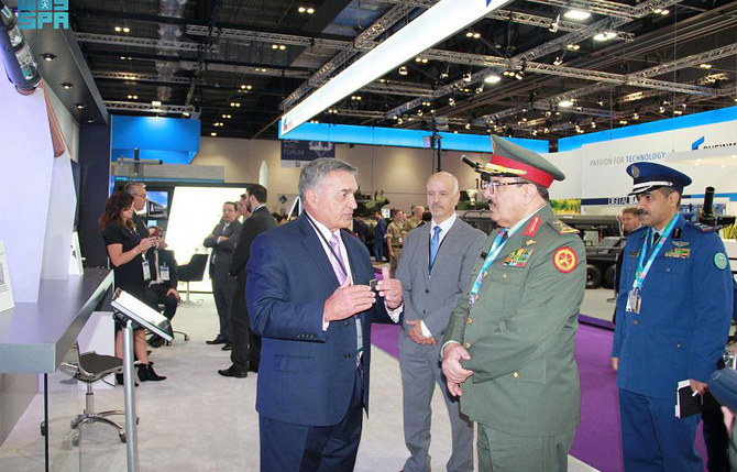 Al-Amro attended the lunch banquet hosted by Saudi Arabia’s ambassador to the UK, Prince Khalid bin Bandar bin Sultan, in the presence of British Defense Minister Ben Wallace. (SPA)