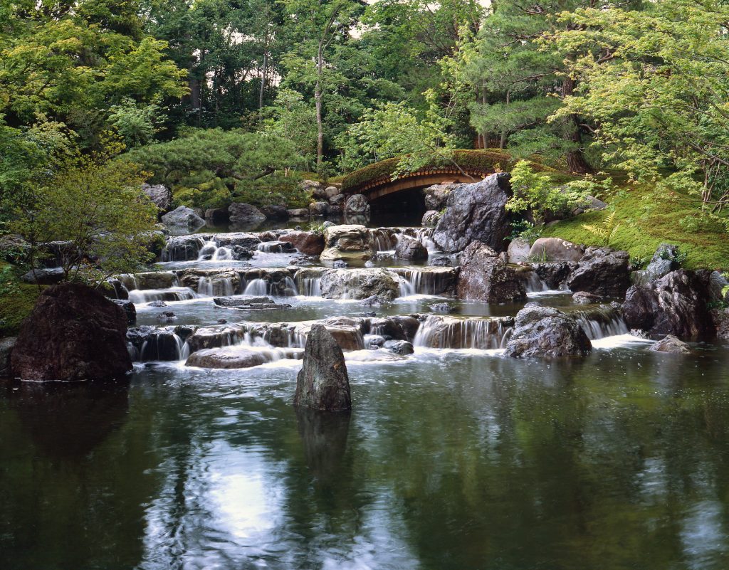 Samukawa shrine garden project. (Shunmyo Masuno)