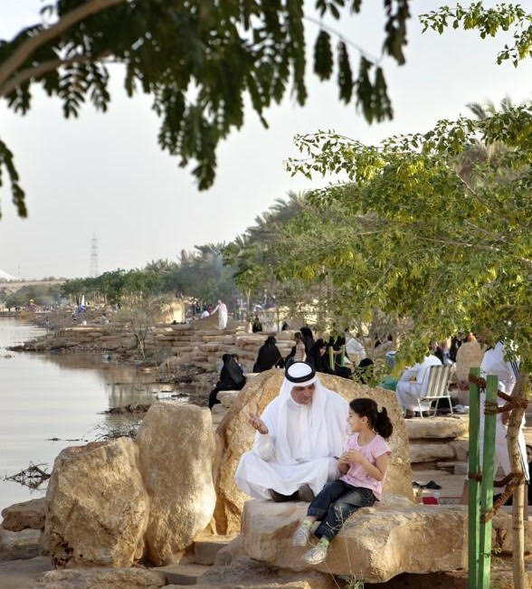 Photo Supplied: Families enjoying their picnics in one of the liveliest places in Diriyah 