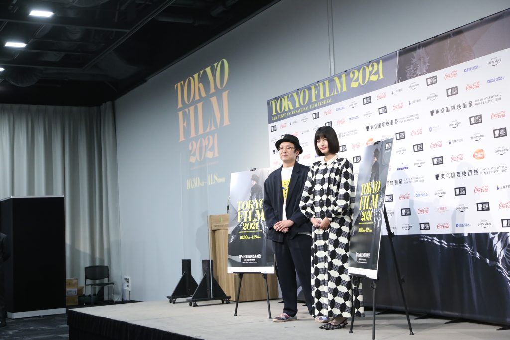 Actress Ai Hashimoto actress, ambassador of the 34th TIFF, and director Keisuke Yoshida talk at a press conference (ANJ / Pierre Boutier)
