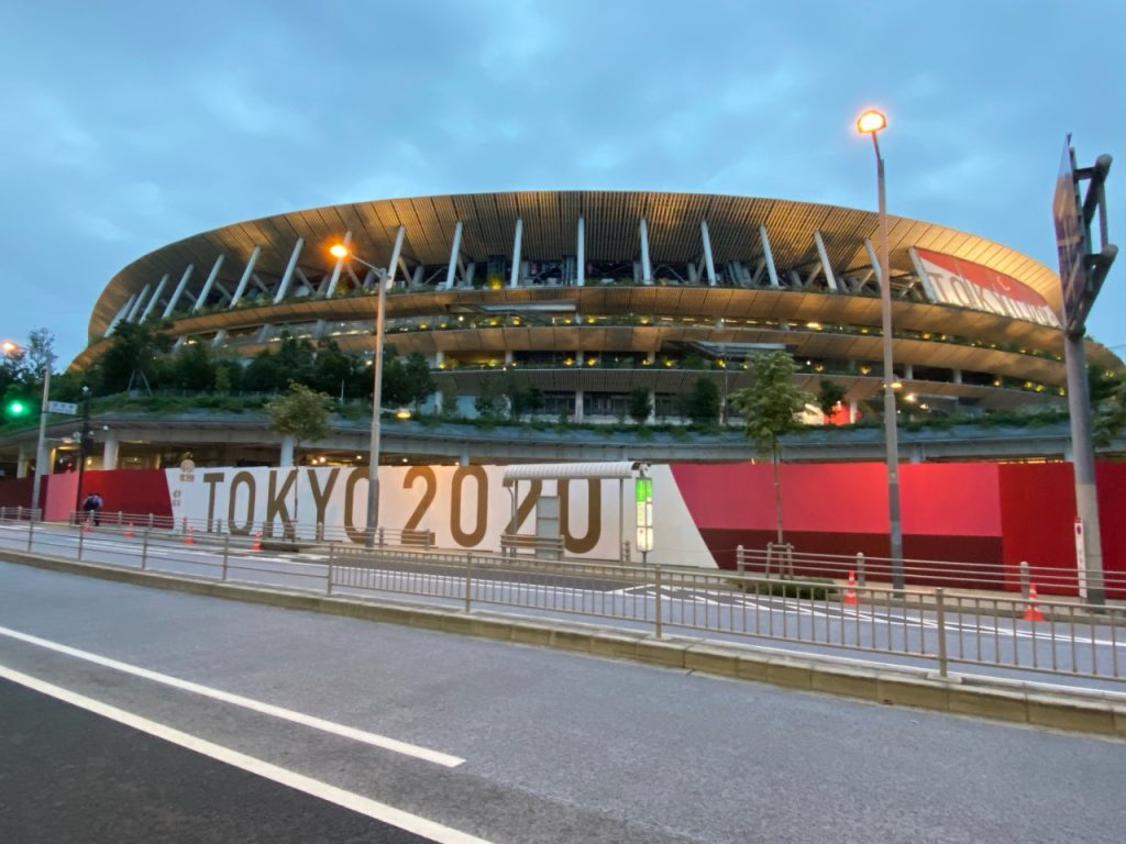 With the sporting action over, attention turned towards the closing ceremony at the 68,000-capacity Olympic Stadium, where the Games opened 12 days earlier with howling guitars and neon-streaked performers. (ANJP)