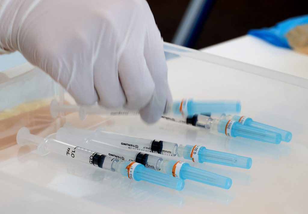 Among elderly people aged 65 or over, the percentage of fully vaccinated coronavirus patients, or so-called breakthrough infection cases, requiring treatment in an intensive care unit was approximately a seventh of the share of such unvaccinated people, according to the study by the National Center for Global Health and Medicine in Tokyo. (AFP)